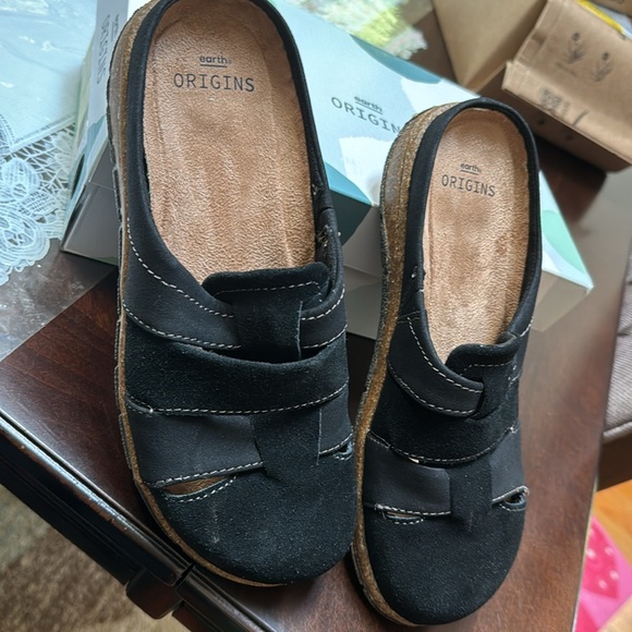 Earth Origins, size 7 medium, black, worn twice - Picture 4 of 6